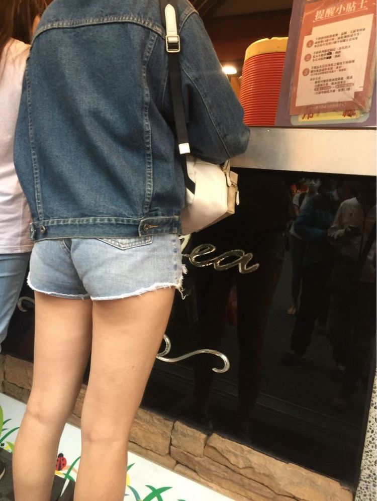 率性熱褲妹買芋頭西米露...：正常發揮！(3P) 