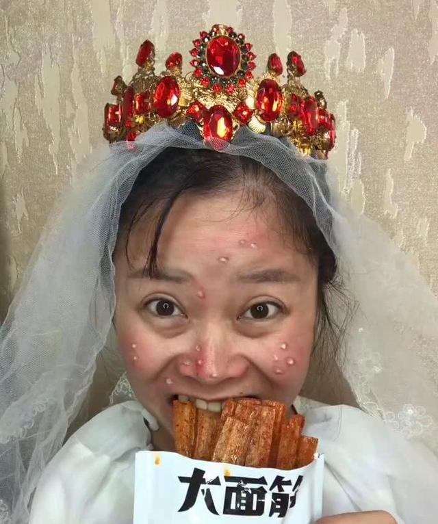 「辣條新娘」遭新郎嫌棄要退婚，化妝後美過baby，網友：完美逆襲 