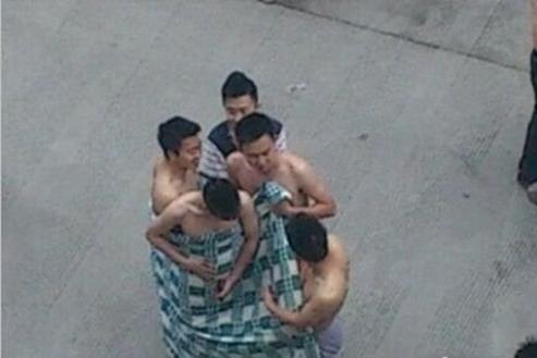 25張「你懂得」妹子圖！現在妹子真的太潮了！這樣的衣服也敢穿出門！最後一張笑翻！