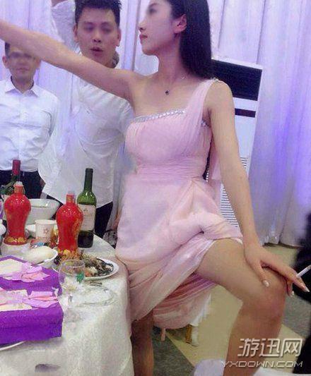 25張「你懂得」妹子圖！現在妹子真的太潮了！這樣的衣服也敢穿出門！最後一張笑翻！