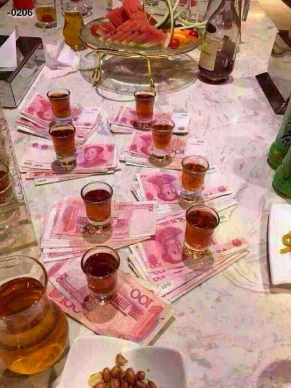 25張「你懂得」妹子圖！現在妹子真的太潮了！這樣的衣服也敢穿出門！最後一張笑翻！