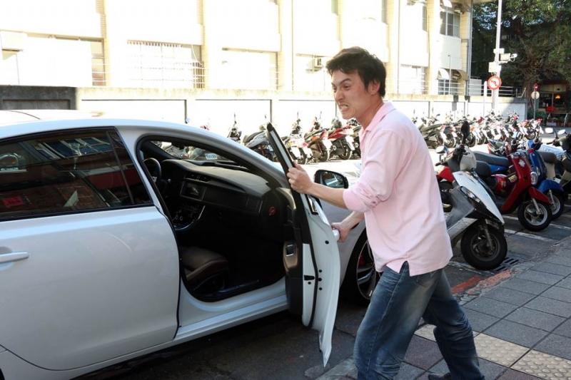 用力關車門，對車有損傷嗎？