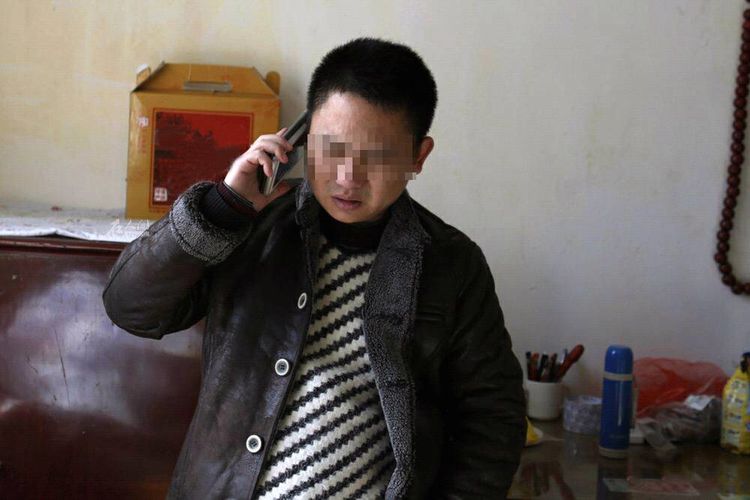 妻子難產，妹妹卻一直打電話，他怒關機，再次回撥過去，他卻傻住