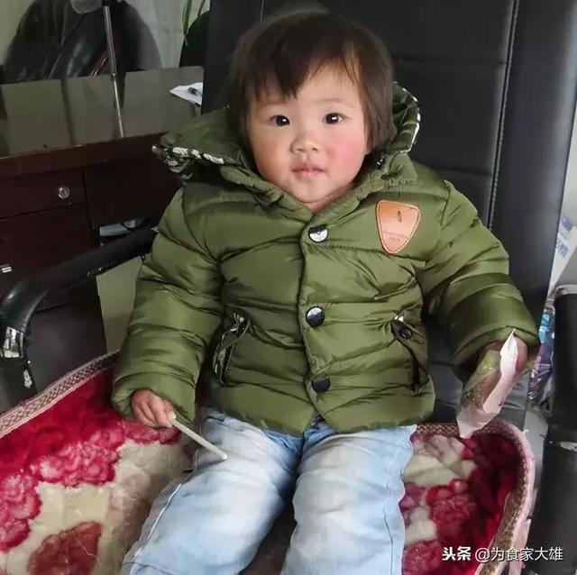 在愛中長大！4歲女孩「領養2年前後驚人對比」 一張張都讓父母暖哭：感謝妳願意來我身邊 
