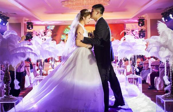 老公把婆婆接到家裡住，我準備了一桌好菜，老公突然扇我一巴掌
