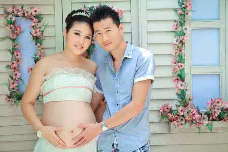 結婚半年離婚，一年後前婆婆讓我跟前夫復婚，我笑著說我又不傻