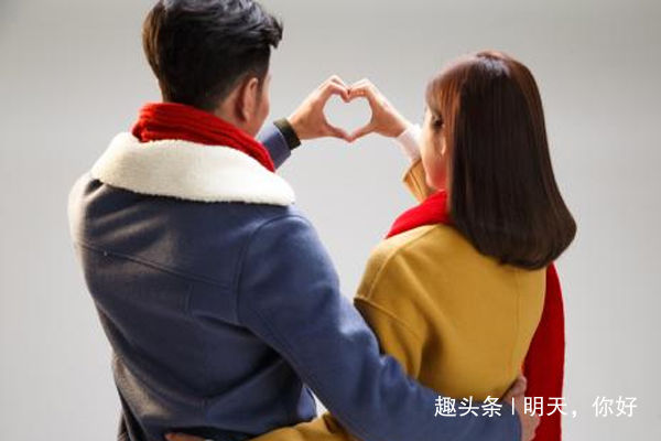 老公出差半年，卻帶著情人回來逼老婆離婚，拿出結婚證後他蒙了