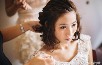 結婚婆婆答應給30萬買房，她生日去慶祝，門外聽到對話我不嫁了