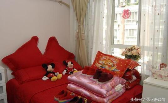 結婚婆婆答應給30萬買房，她生日去慶祝，門外聽到對話我不嫁了