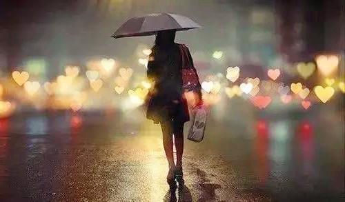 6歲孫子「嫌棄鄉下奶奶」要她吃剩飯!「媳婦的做法」讓婆婆忍不住低頭垂淚