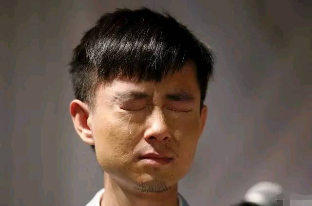 兒媳有喜，俺每天燉雞湯，兒子嘴饞喝一小口後，衝進廚房砸了鍋