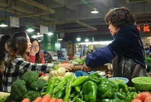 大姑姐急需用錢，我給她三萬塊，她直接大罵摔我一身