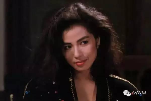 58歲「鍾楚紅」素顏照曝光，滿臉皺紋卻拒不整容，堅持優雅老去！丈夫走後不再嫁！