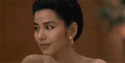 58歲「鍾楚紅」素顏照曝光，滿臉皺紋卻拒不整容，堅持優雅老去！丈夫走後不再嫁！