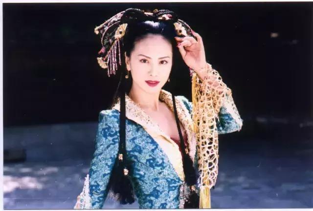 田麗：不能給我愛情，還來分我麵包！勇敢離婚2次的她，51歲美過25歲