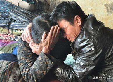 公公臨終前一直攥著眼鏡盒不放手，斷氣後俺打開眼鏡盒，全家炸鍋