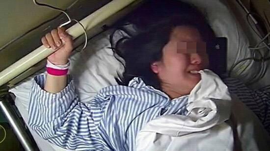 和丈夫吵架，女子月子裡跑回娘家，晚上孩子哭鬧，看到來人蒙了