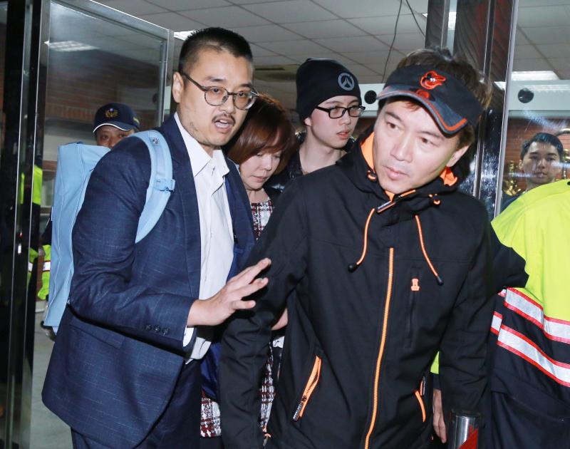 孫安佐被關9個月「回台灣只有一個要求」　孫鵬面露難色「拗不過兒子」網嘆：真的很寵他
