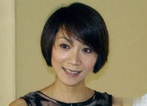 熬了7年終於嫁入豪門，3年不到全身長滿腫瘤，最後死在丈夫懷裡！