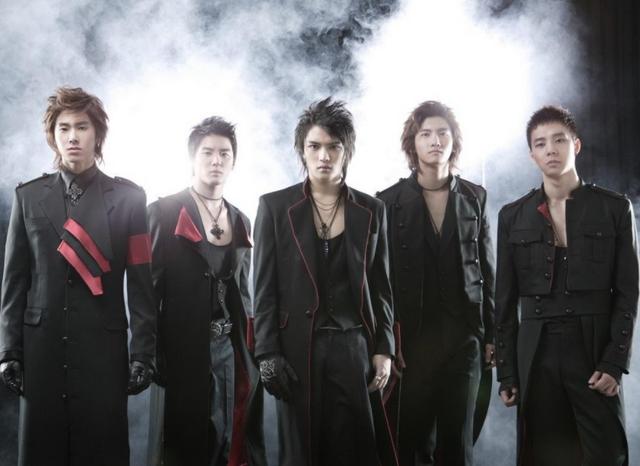 韓國偶像日本排名TOP10，SM公司占4個，第1名依舊是：東方神起！
