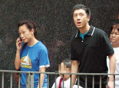 52歲林憶蓮與小11歲男朋友相戀八年依舊甜蜜，可女兒成問題!