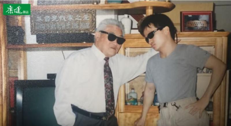 唐從聖淚憶「爸媽相繼失智」半夜起床13次　照顧12年從不嫌累：本就該回報爹娘 