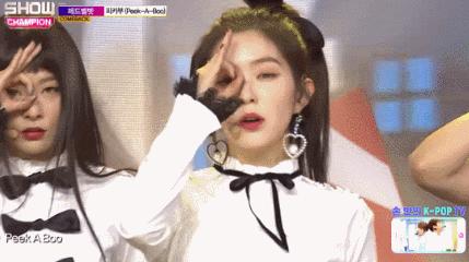 眼尖網友發現，Red Velvet Irene新歌舞蹈跳的跟成員不太一樣？