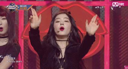 眼尖網友發現，Red Velvet Irene新歌舞蹈跳的跟成員不太一樣？