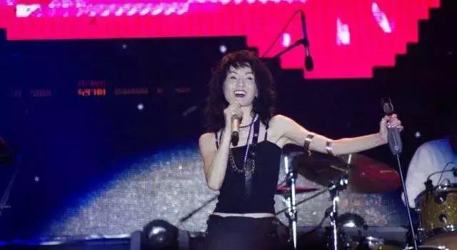 40歲息影，卻拿完了其他演員「一輩子」都拿不到的獎 