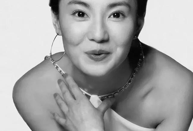 40歲息影，卻拿完了其他演員「一輩子」都拿不到的獎 