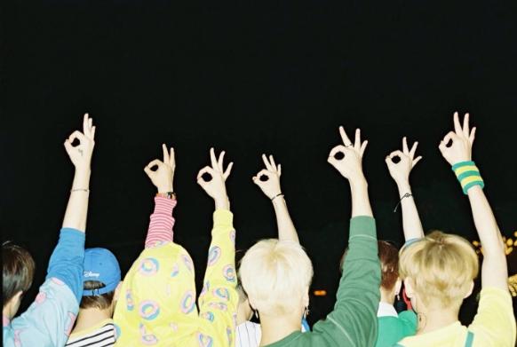 年末藝人團隊扎堆回歸，EXO後續受「威脅」，SM公司終於感到壓力