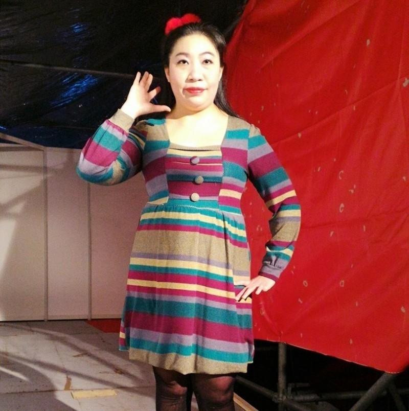 還記得如花嗎？15年前靠「絲襪套頭」紅遍全台　人氣退燒後「拚命接活動」只因媽媽一句話 