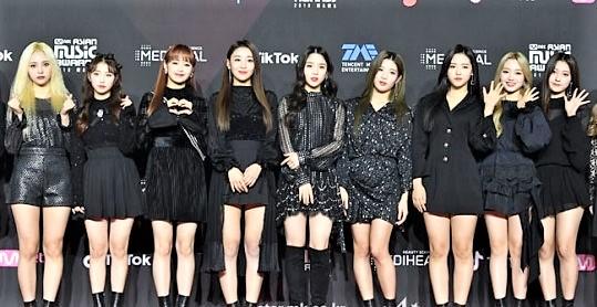 《MAMA》紅毯秀，丁海寅出席，眾多新團隊現身，Wanna One成主角