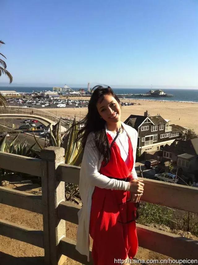 提起前任周杰倫，還能優雅假笑，40歲的侯佩岑，才活得最精彩！