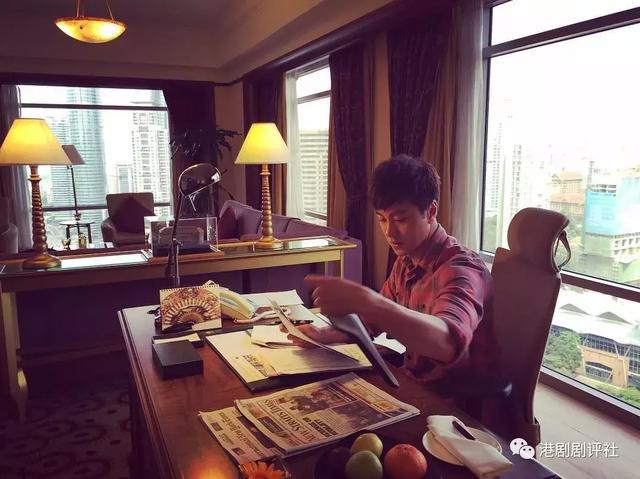 結婚13週年，TVB小生黃浩然公開向太太示愛：我將永遠愛你 