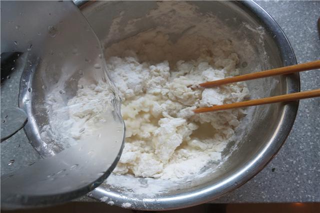 分享皮薄如紙全燙麵韭菜餅的做法關鍵還不露餡，放涼了也不硬