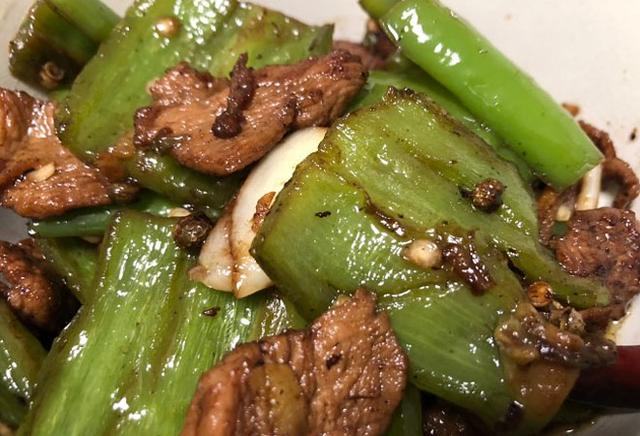 中醫上，氣血不足易衰老？多喝2碗湯 少吃2種肉 延緩衰老 