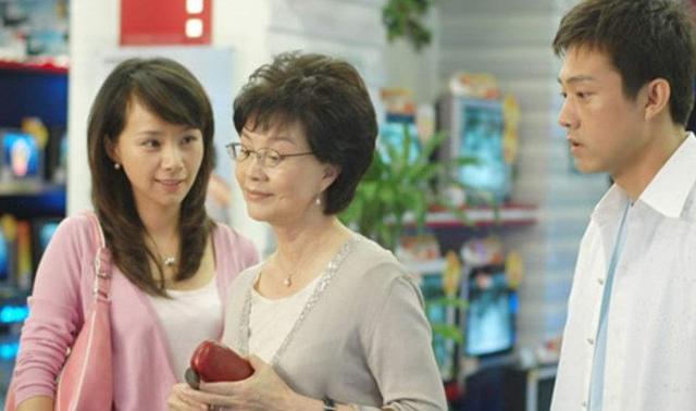 老公婚後跟我分房睡，婆婆帶我看了他的房間，我堅決要離婚