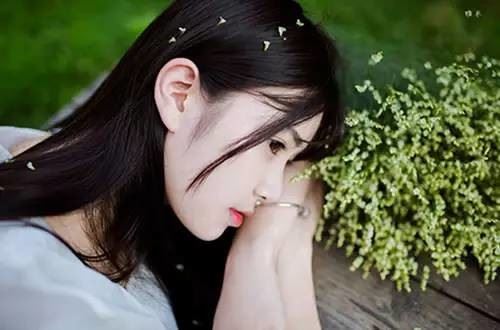 真情，留給愛你的人; 絕情，送給傷你的人!