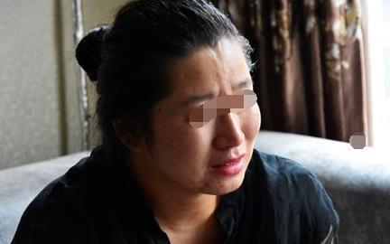 老公接婆婆來城裡住，周末鄰居說的一番話，妻子飲泣吞聲回家