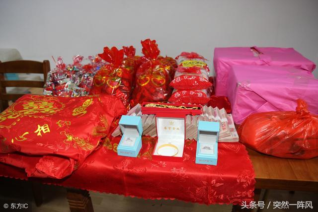 時尚岳母不要彩禮，只要我答應一個小要求，媳婦知道後不樂意了