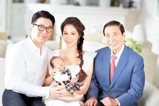 「千億媳婦」徐子淇，九年連生四胎，生男生女態度差別真大！如今要懷第五胎獲上億紅包!