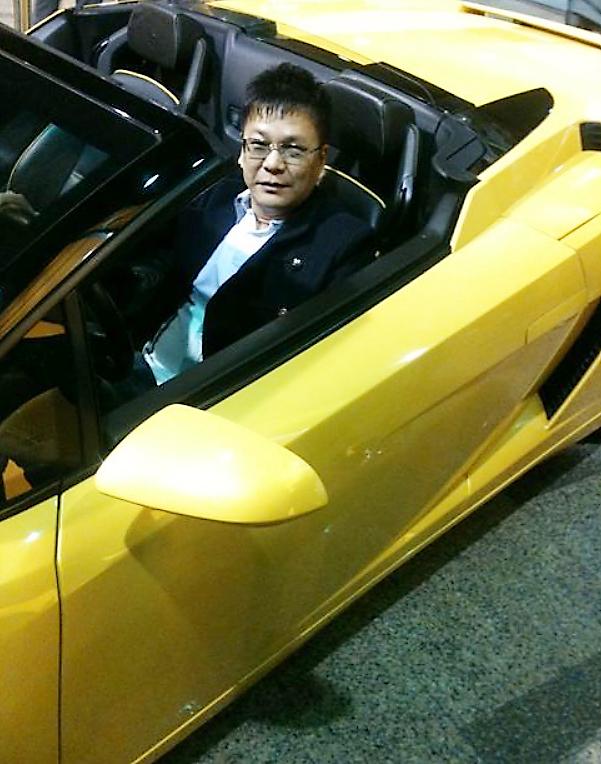 新賓士被泊車小弟撞凹，沈玉琳心軟決定「零索賠」...沒想到劇情大轉彎，網友讚：好人有好報！