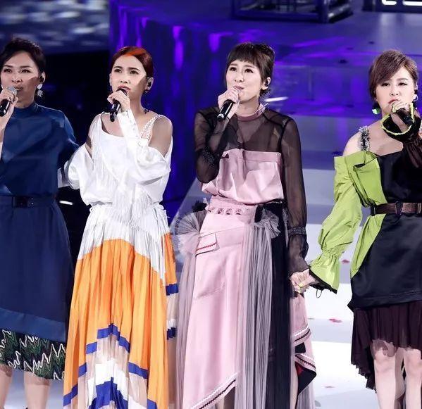 4 in love解散16年了，醜小鴨楊丞琳逆襲成女神其他成員變大媽