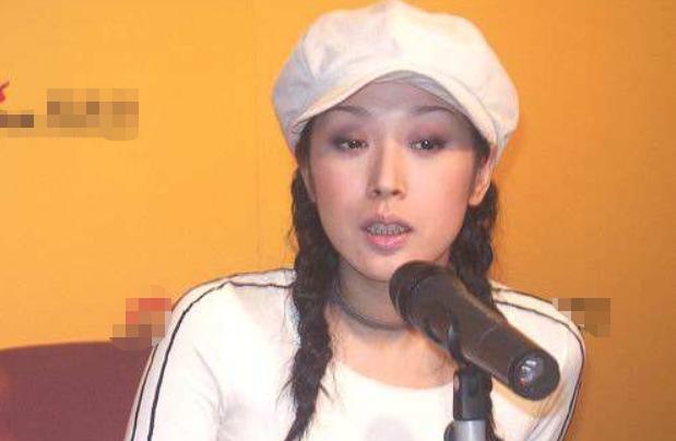 曾經紅過王菲，嫁入豪門後淡出樂壇，今46歲堅持公益受人尊敬!