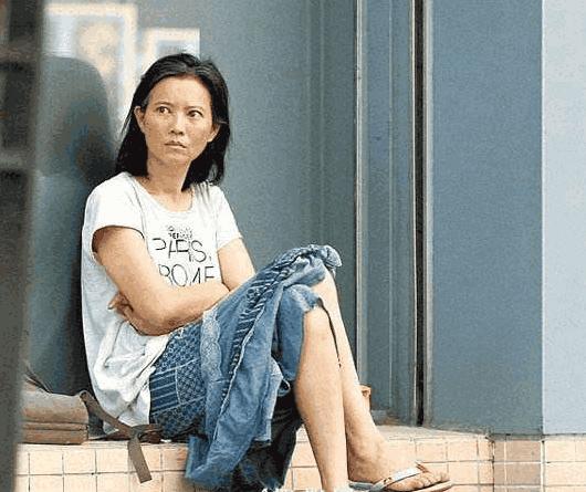 藍潔瑛屍體發臭才被發現，兩位影壇大佬和一名女星都欠她一句道歉!