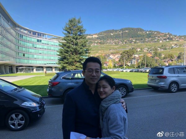 大S兒子暴風成長！「近照曝光」竟和姊姊小玥兒「只差半顆頭」！網友驚呼：「以後會是長腿帥哥！」