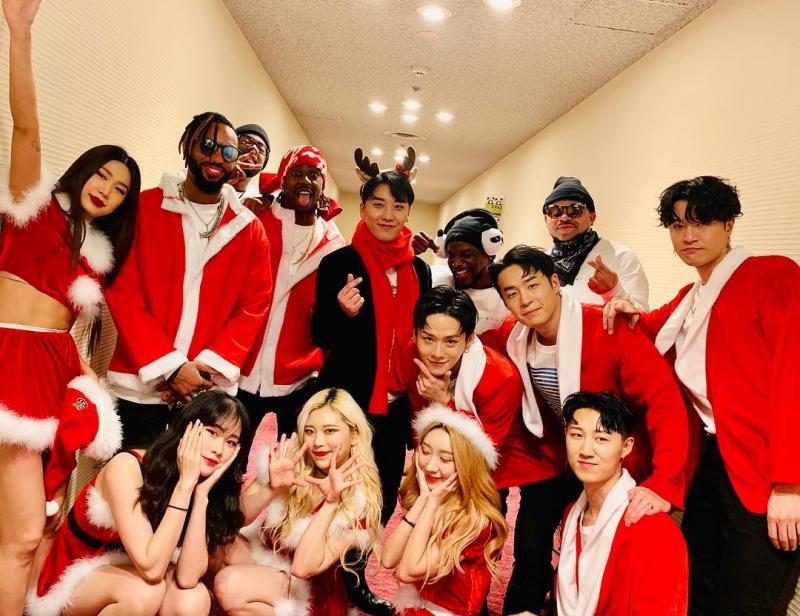 [BigBang][分享]181216 在大阪提前到來的聖誕節紅紅火火的麋鹿勝利