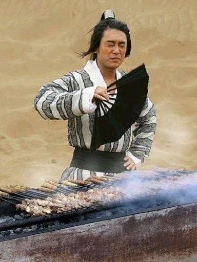 明星罕見片場搞怪照！胡歌老不正經，看完知道爲什麽吳奇隆會娶劉詩詩了！ 