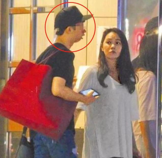 爸媽高顏值兒子卻沒下巴，伊能靜正面回應，原來小時候就這毛病！
